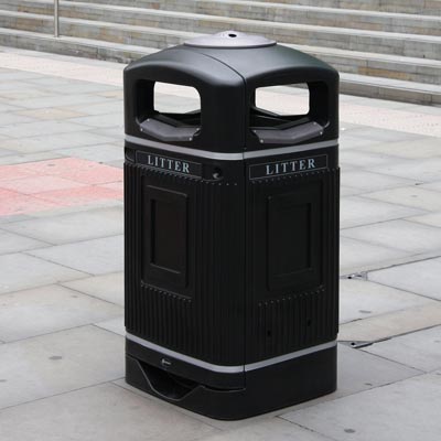 Glasdon Jubilee Litter Bin with silver bands.